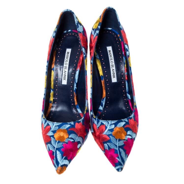 Pre Owned Manolo Blahnik Multicolor Floral Embroidered Canvas BB Pointed Toe Pumps Size 39