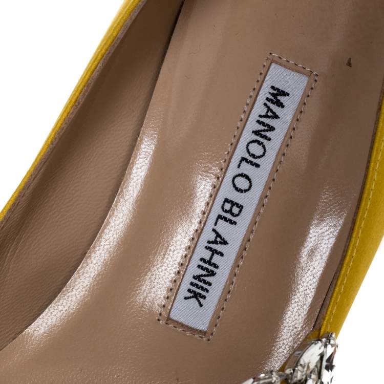 Pre Owned Manolo Blahnik Yellow Satin Nadira Crystal Embellished Pointed Toe Pumps Size 38.5