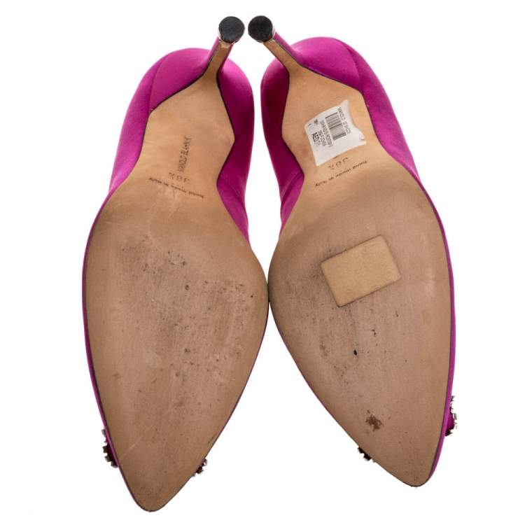 Pre Owned Manolo Blahnik Fuschia Satin Hangisi Crystal Embellished Pumps Size 38.5
