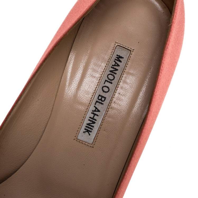 Pre Owned Manolo Blahnik Peach Satin Hangisi Crystal Embellished Pumps Size 38.5