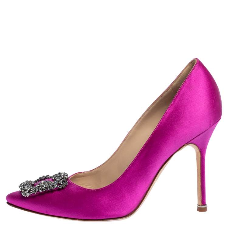 Pre Owned Manolo Blahnik Pink Satin Hangisi Crystal Embellished Pumps Size 38.5 