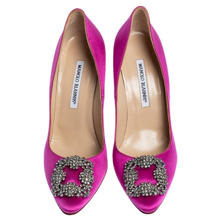 Pre Owned Manolo Blahnik Pink Satin Hangisi Crystal Embellished Pumps Size 38.5 