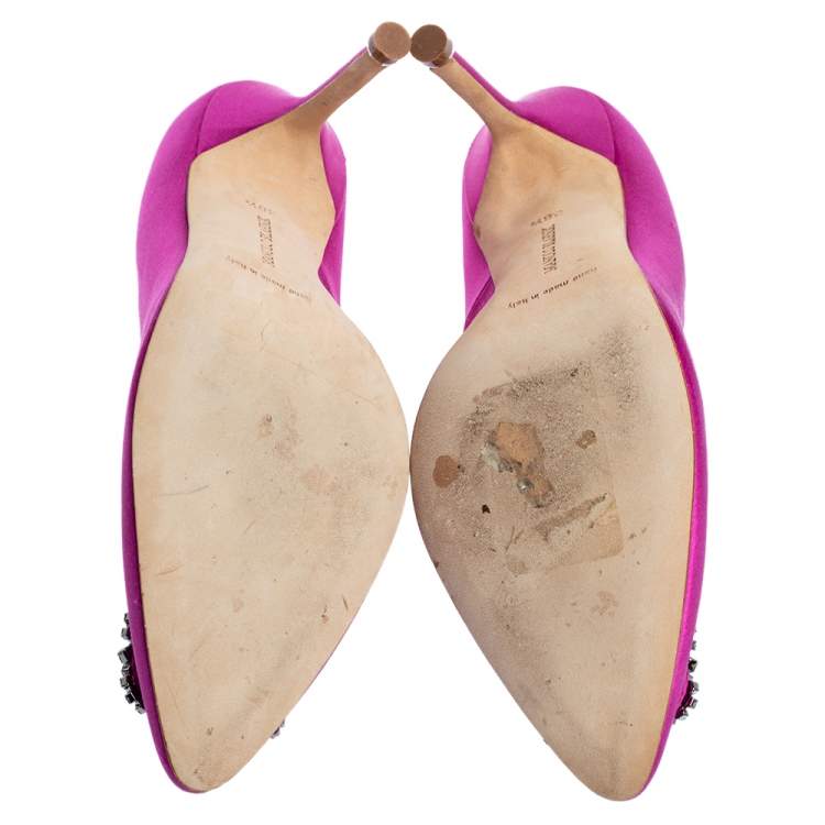 Pre Owned Manolo Blahnik Pink Satin Hangisi Crystal Embellished Pumps Size 38.5 
