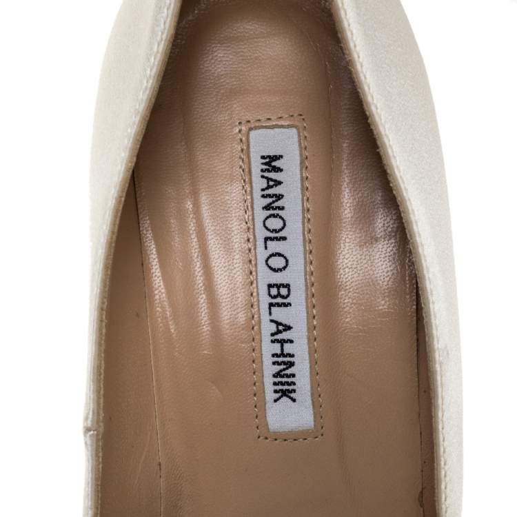Pre Owned Manolo Blahnik White Satin Crystal Embellished Borlak Pumps Size 39