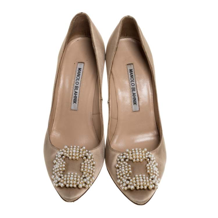 Pre Owned Manolo Blahnik Beige Satin Hangisi Pearl Embellished Pumps Size 36.5