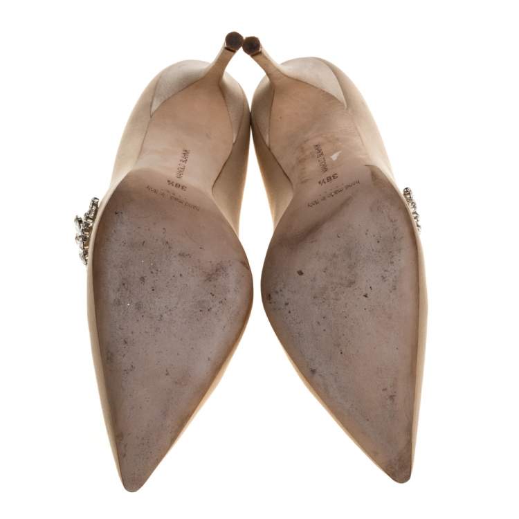 Pre Owned Manolo Blahnik Beige Satin Nadira Crystal Embellished Pointed Toe Pumps Size 38.5