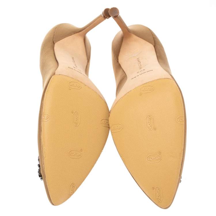 Pre Owned Manolo Blahnik Metallic Gold Satin Hangisi Crystal Embellished Pumps Size 40.5