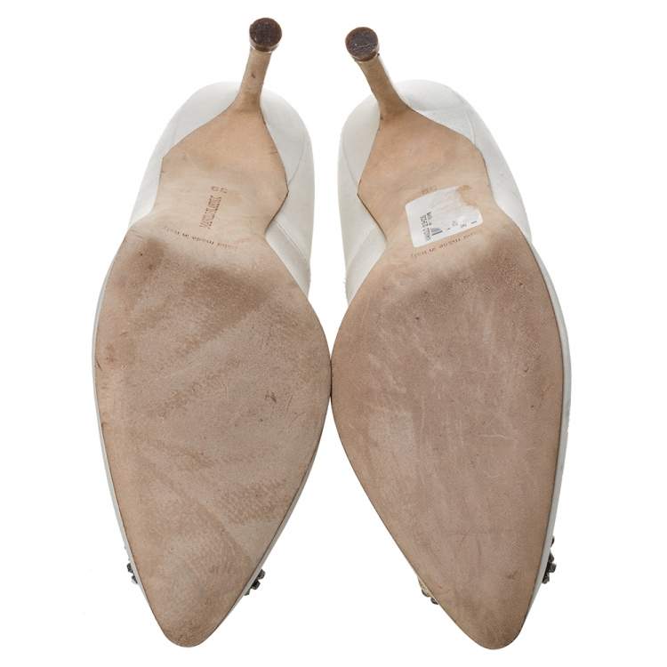 Pre Owned Manolo Blahnik White Satin Hangisi Crystal Embellished Pumps Size 39