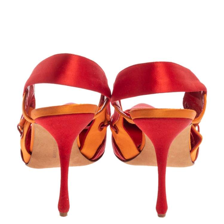 مملوكة مسبقًا Manolo Blahnik Red/Orange Satin Pointed Toe Slingback Sandals Size 40.5