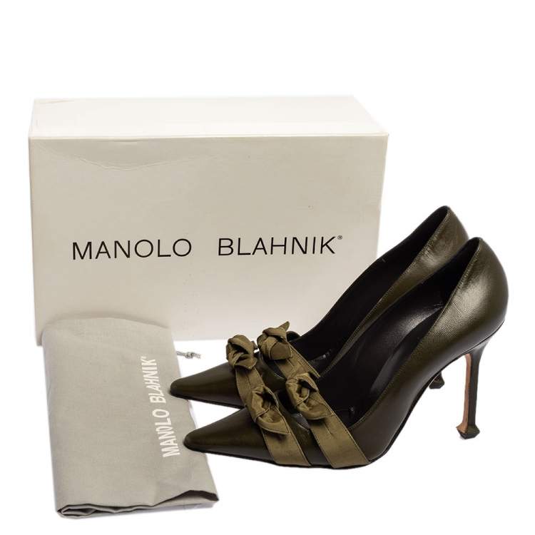 Pre Owned Manolo Blahnik Green Leather Bow Pointed Toe Pumps Size 37