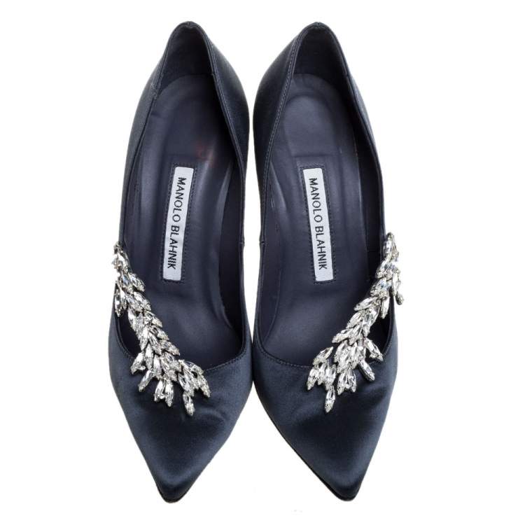Pre Owned Manolo Blahnik Grey Satin Nadira Crystal Embellished Pointed Toe Pumps Size 37