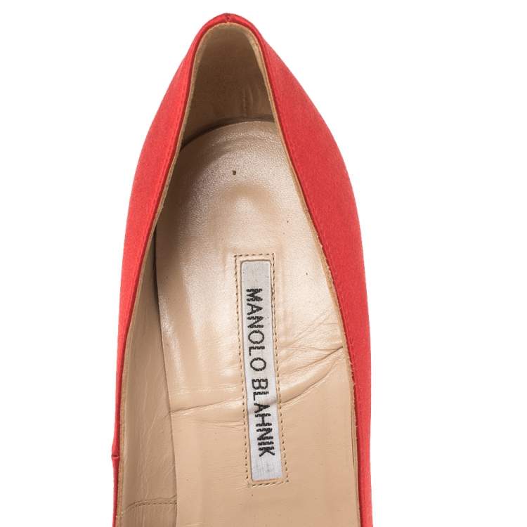Pre Owned Manolo Blahnik Red Satin Hangisi Crystal Embellished Pointed Toe Pumps Size 38