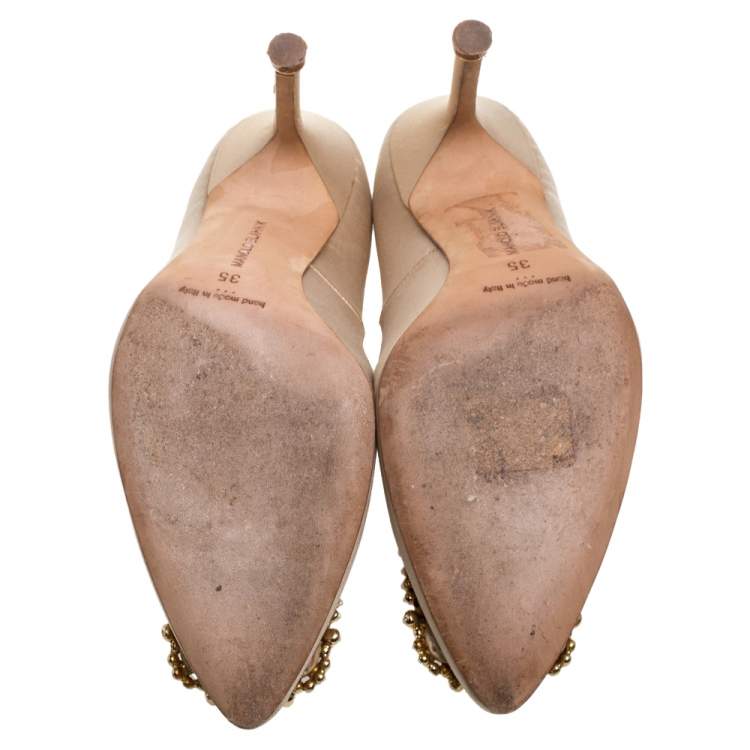 Pre Owned Manolo Blahnik Beige Satin Hangisi Pearl Embellished Pumps Size 35