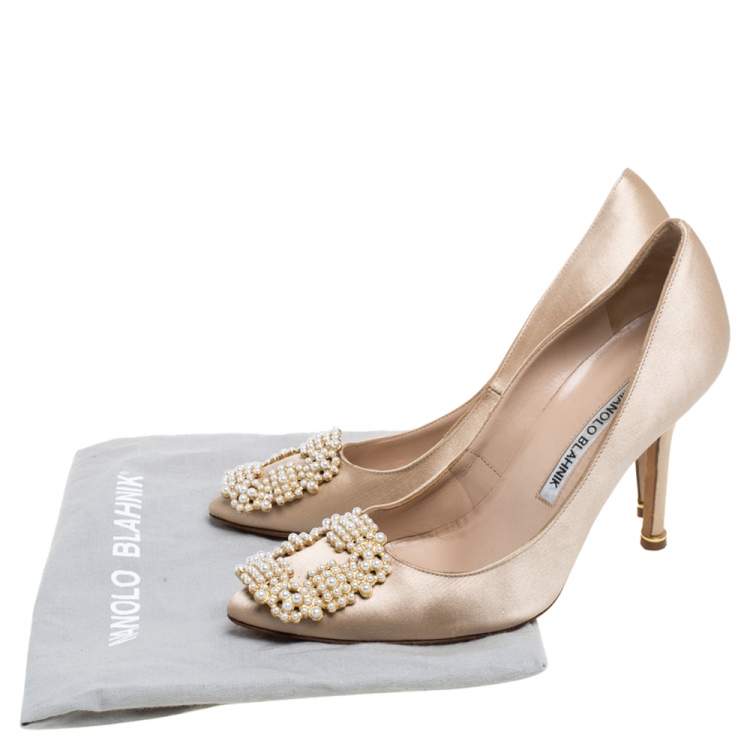 Pre Owned Manolo Blahnik Beige Satin Hangisi Pearl Embellished Pumps Size 35