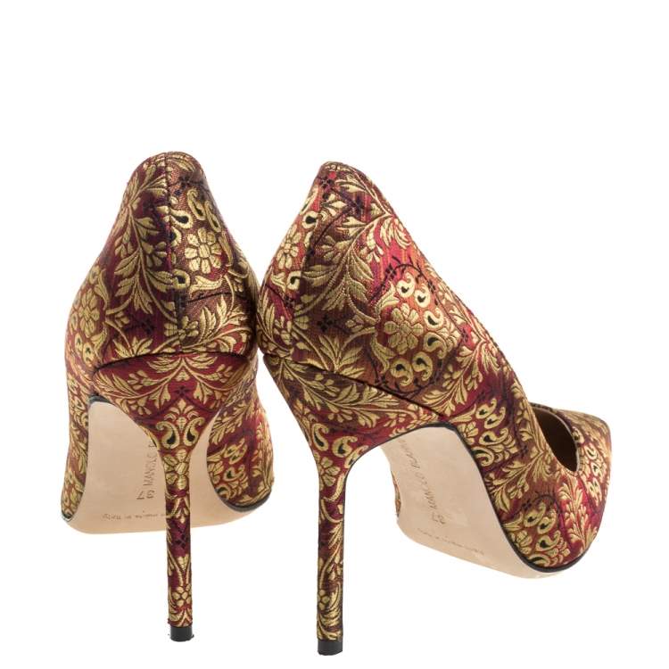 Pre Owned Manolo Blahnik Brocade Fabric Pointed Toe Pumps Size 37