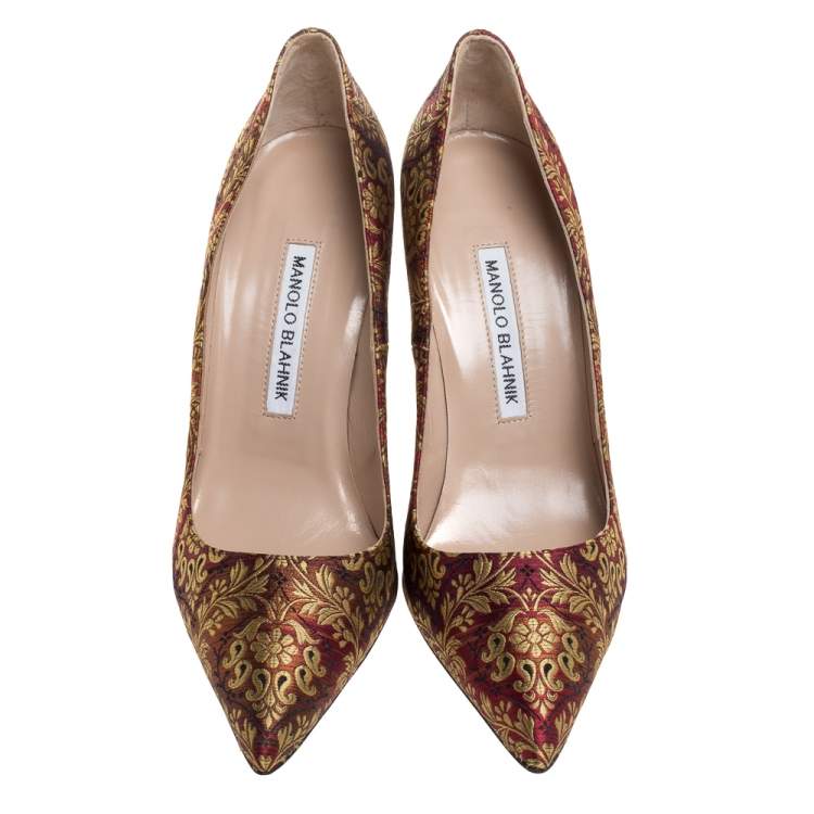 Pre Owned Manolo Blahnik Brocade Fabric Pointed Toe Pumps Size 37
