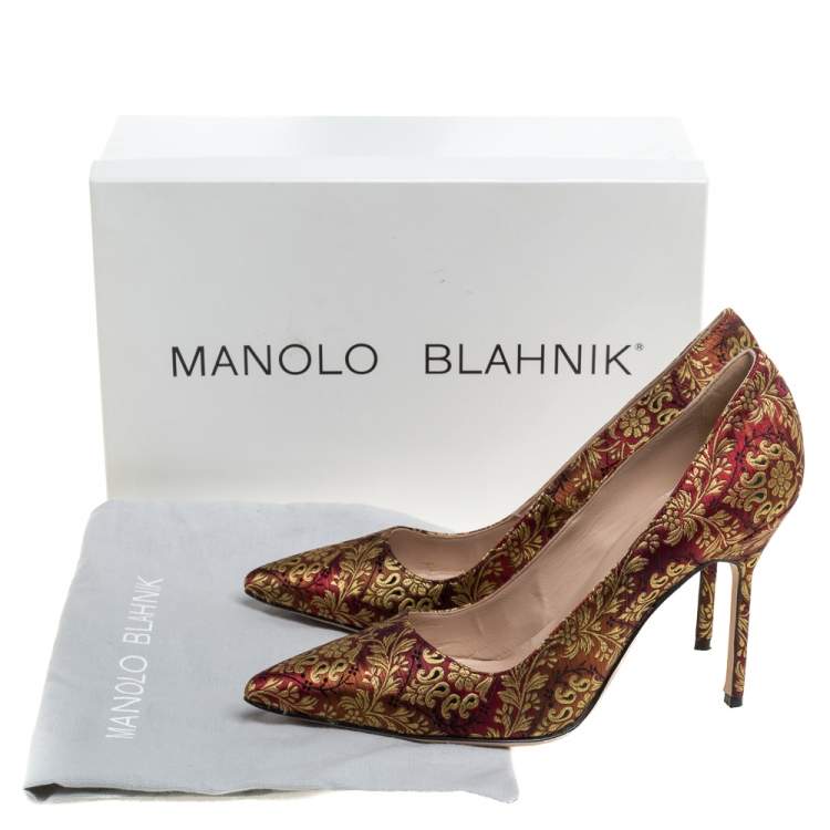 Pre Owned Manolo Blahnik Brocade Fabric Pointed Toe Pumps Size 37