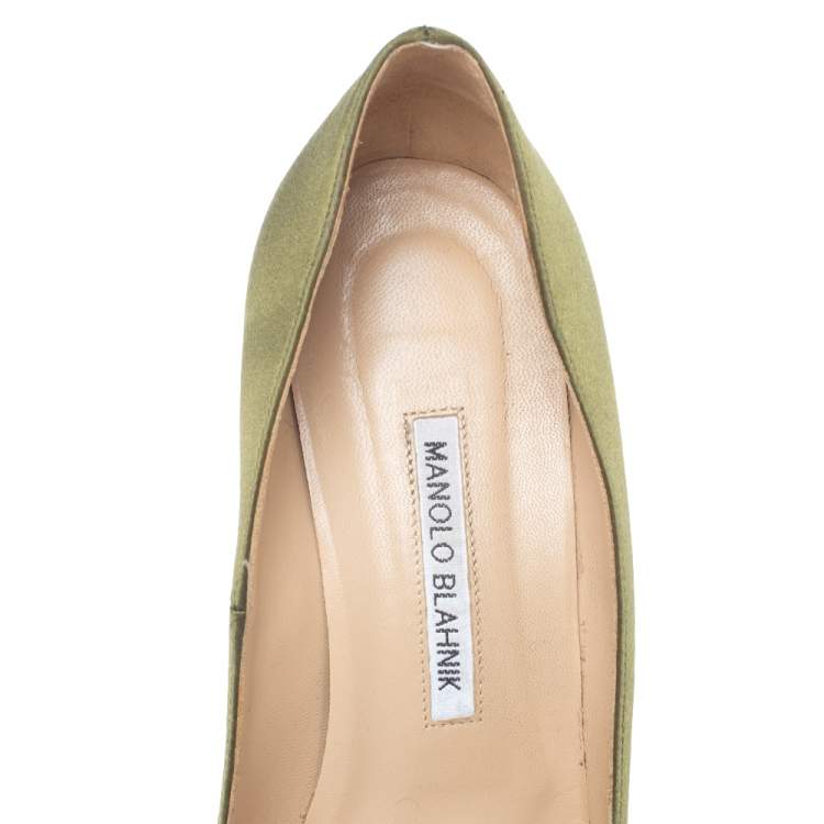 Pre Owned Manolo Blahnik Green Satin Hangisi Pumps Size 39.5