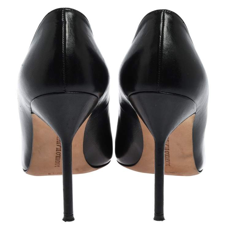 Pre Owned Manolo Blahnik Black Leather BB Pointed Toe Pumps Size 36