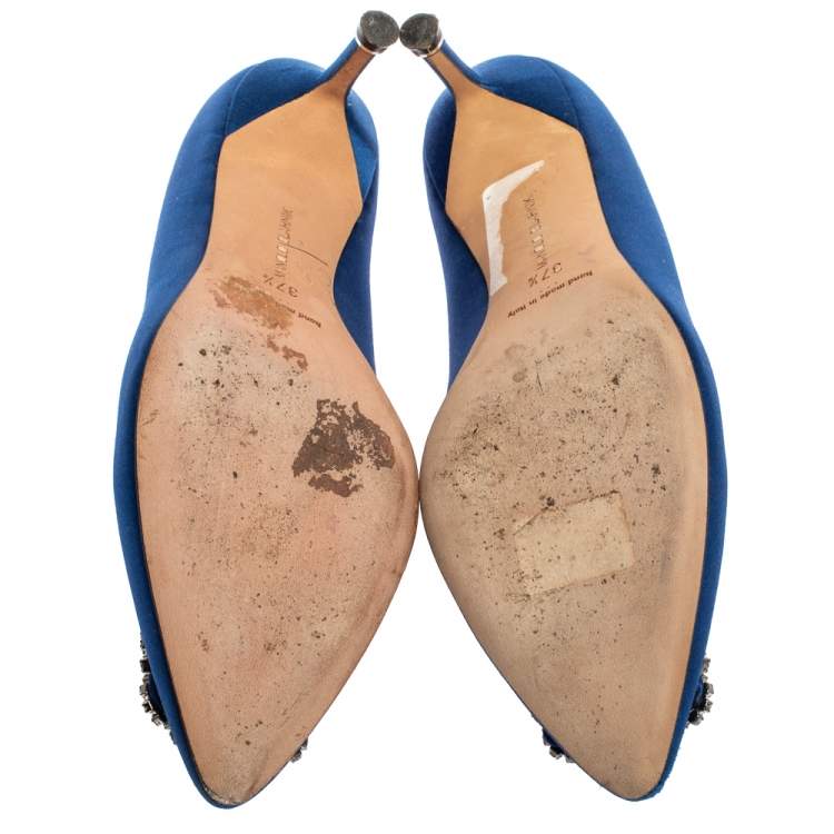 Pre Owned Manolo Blahnik Blue Satin Hangisi Pumps Size 37.5