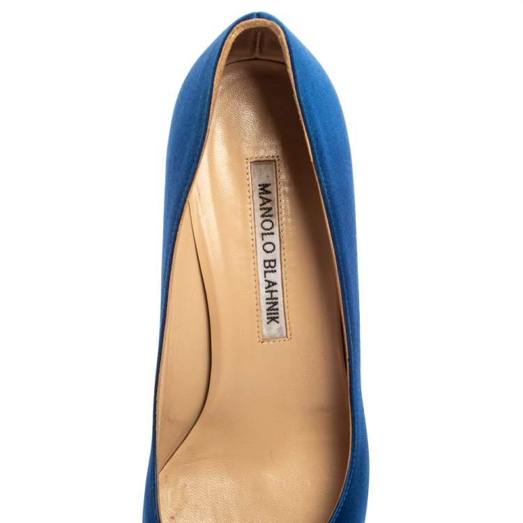 Pre Owned Manolo Blahnik Blue Satin Hangisi Pumps Size 37.5