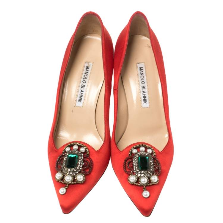 Pre Owned Manolo Blahnik Red Satin Crystal Embellished Leona Pumps Size 37.5