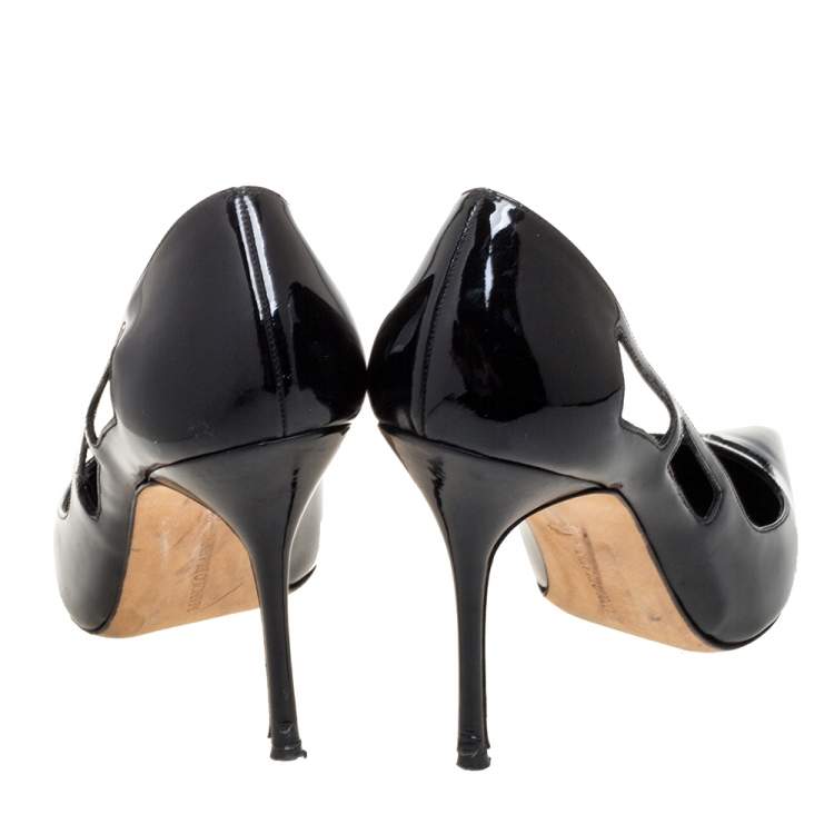 Pre Owned Manolo Blahnik Black Patent Leather Cut Out Pumps Size 39