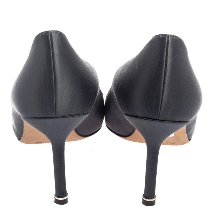 Pre Owned Manolo Blahnik Dark Grey Satin Hangisi Crystal Embellished Pointed Toe Pumps Size 41