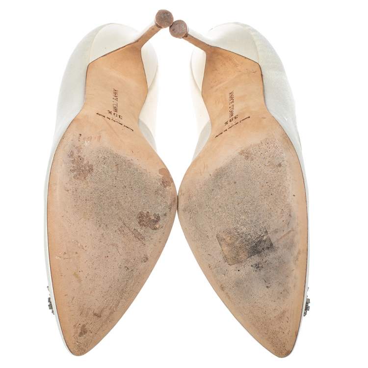 Pre Owned Manolo Blahnik White Satin Hangisi Pumps Size 39.5