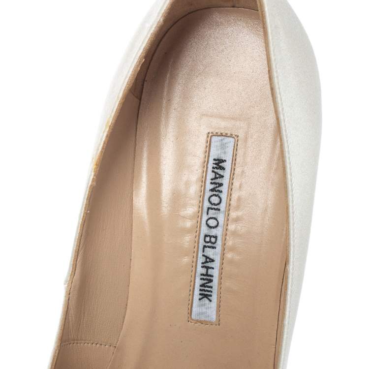 Pre Owned Manolo Blahnik White Satin Hangisi Pumps Size 39.5