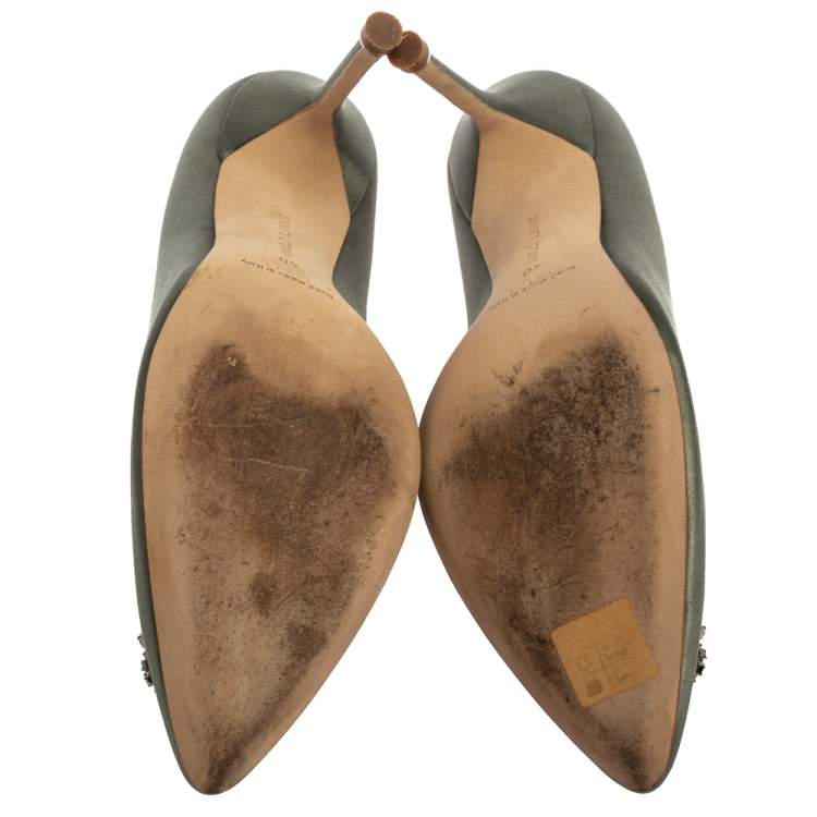 Pre Owned Manolo Blahnik Grey Satin Hangisi Pumps Size 40