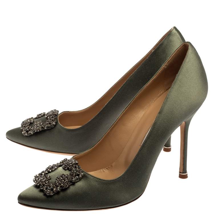 Pre Owned Manolo Blahnik Grey Satin Hangisi Pumps Size 40