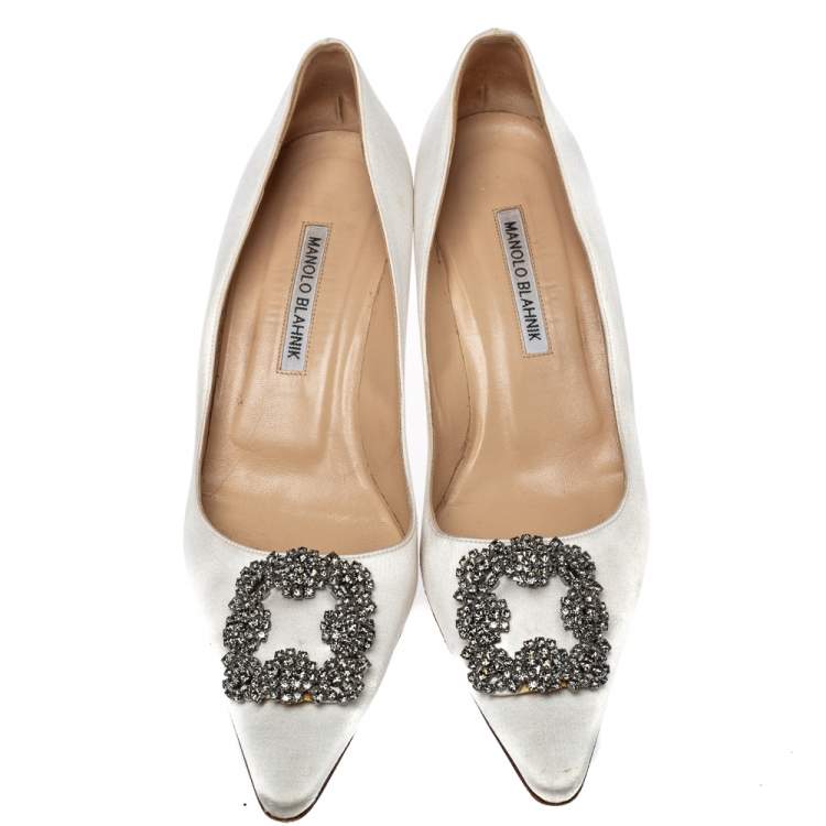 Pre Owned Manolo Blahnik White Satin Hangisi Crystal Embellished Pumps Size 40