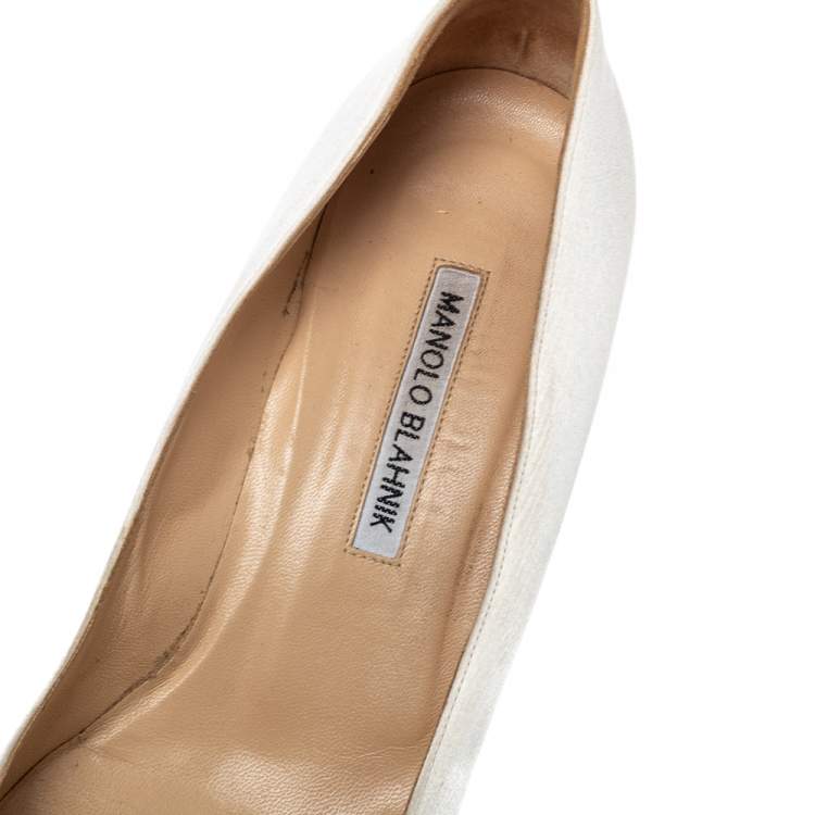 Pre Owned Manolo Blahnik White Satin Hangisi Crystal Embellished Pumps Size 40