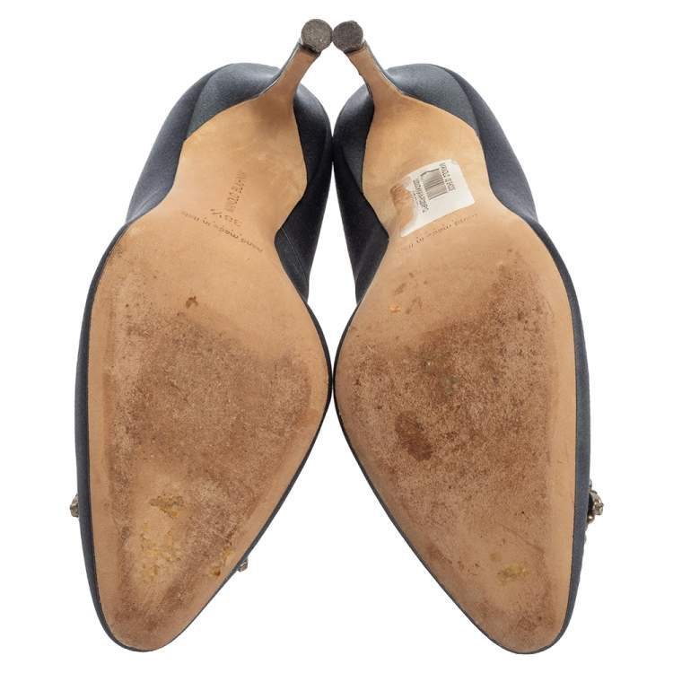 Pre Owned  Manolo Blahnik Grey Satin Okkaava Emerald Pumps Size 36.5