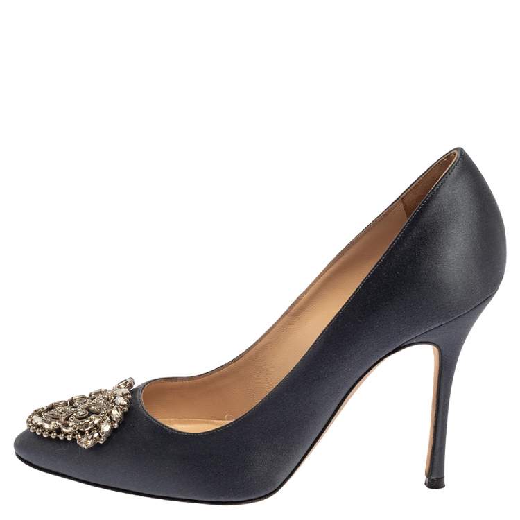 Pre Owned  Manolo Blahnik Grey Satin Okkaava Emerald Pumps Size 36.5