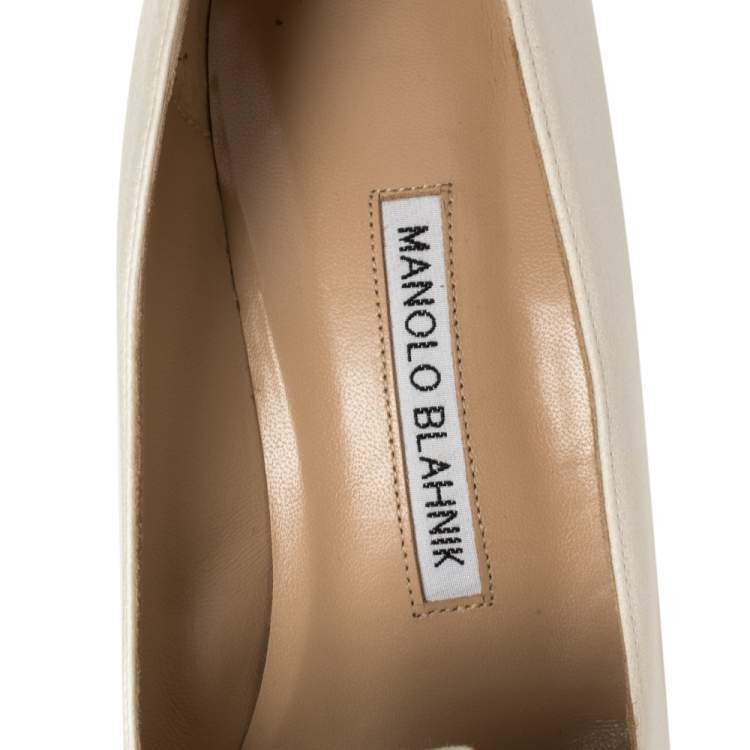 Pre Owned Manolo Blahnik White Satin Crystal Embellished Borlak Pumps Size 39