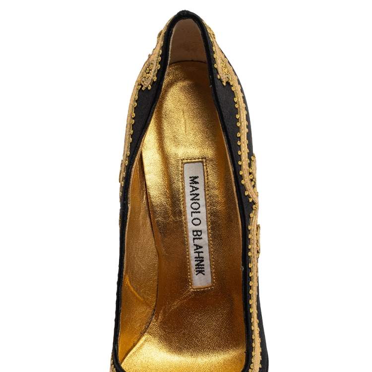 Pre Owned  Manolo Blahnik Black Satin Embroidered Pointed Toe Pumps Size 34.5