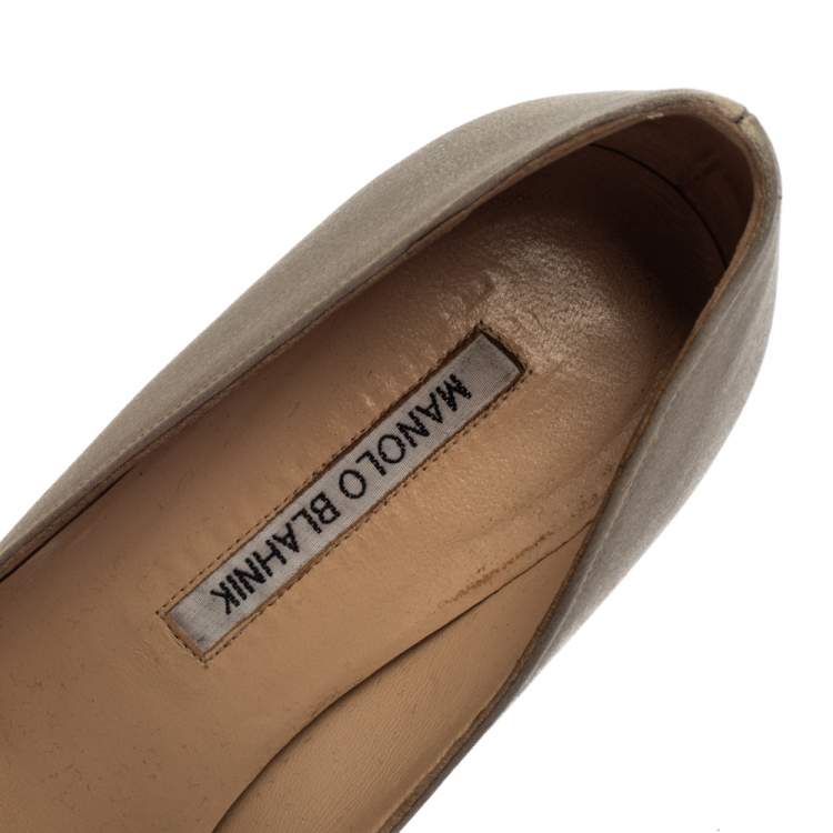 Pre Owned Manolo Blahnik Grey Satin Hangisi Crystal Embellished Pumps Size 37