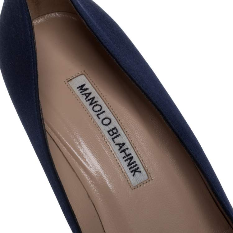 Pre Owned Manolo Blahnik Blue Satin Hangisi Pumps Size 37.5