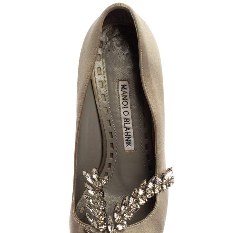 Pre Owned Manolo Blahnik Grey Satin Shufti Jewel Embellished Pumps Size 35.5
