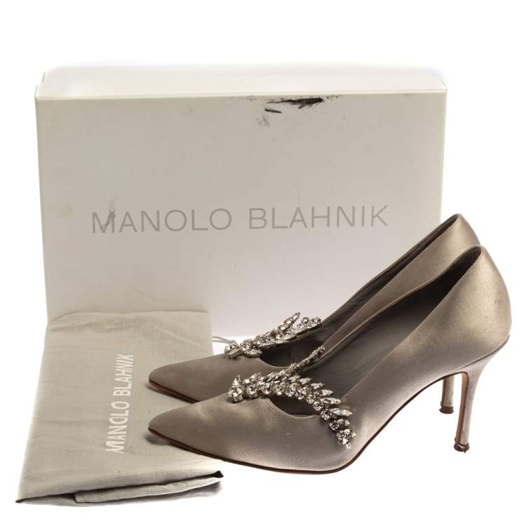 Pre Owned Manolo Blahnik Grey Satin Shufti Jewel Embellished Pumps Size 35.5