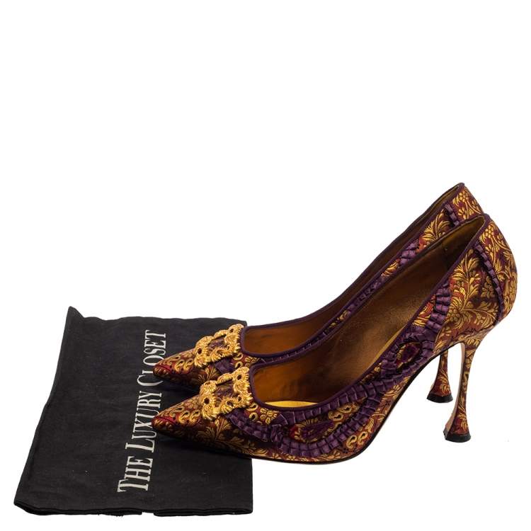 Pre Owned Manolo Blahnik Multicolor Fabric Brocade Slip On  Pumps Size 39.5