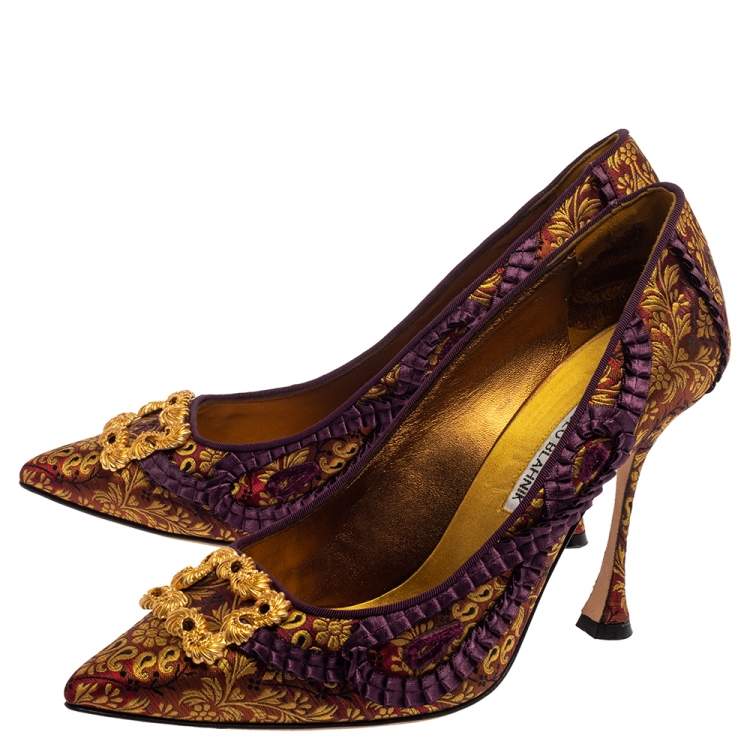 Pre Owned Manolo Blahnik Multicolor Fabric Brocade Slip On  Pumps Size 39.5