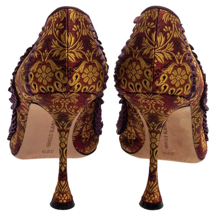 Pre Owned Manolo Blahnik Multicolor Fabric Brocade Slip On  Pumps Size 39.5