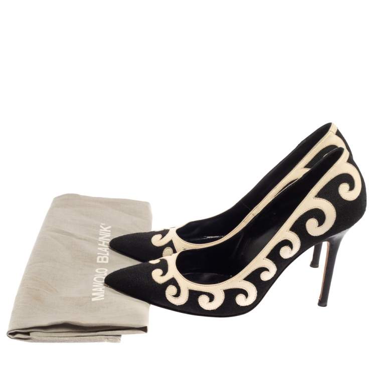 Pre Owned Manolo Blahnik Black/White Leather And Canvas  Pumps Size 39.5