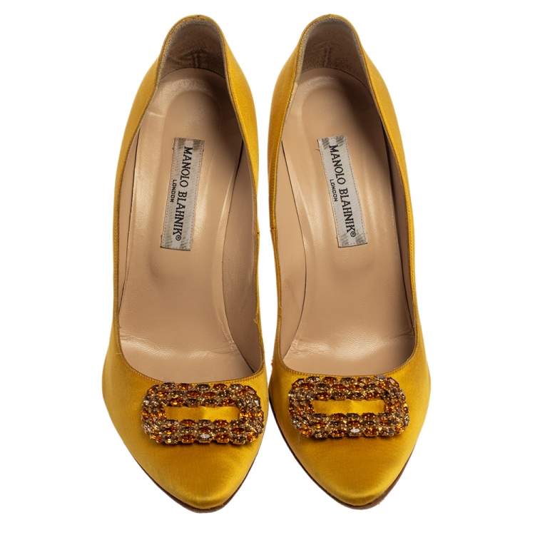 Pre Owned  Manolo Blahnik Yellow Satin Hangisi Crystal Embellished Pumps Size 39.5