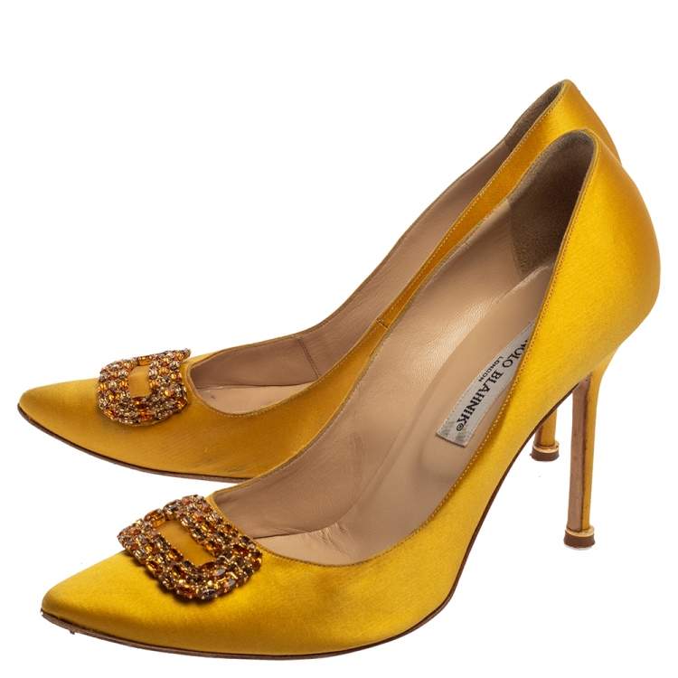 Pre Owned  Manolo Blahnik Yellow Satin Hangisi Crystal Embellished Pumps Size 39.5