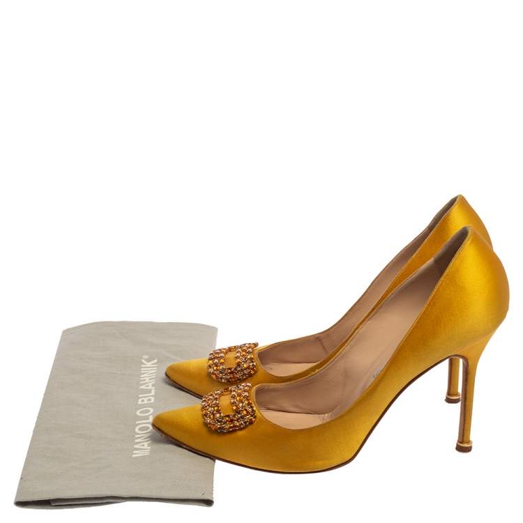 Pre Owned  Manolo Blahnik Yellow Satin Hangisi Crystal Embellished Pumps Size 39.5