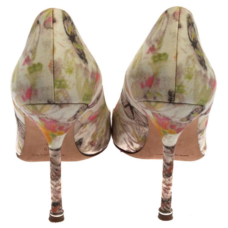 Pre Owned Manolo Blahnik Multicolor Butterfly Print Fabric Hangisi Pointed Toe Pumps Size 39